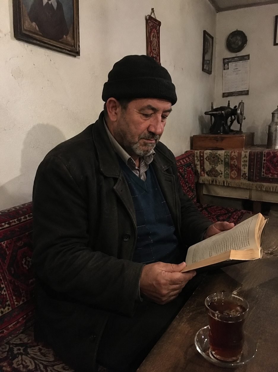 Hüddam Hüseyin Gezen, danışanlarıyla görüşme anı